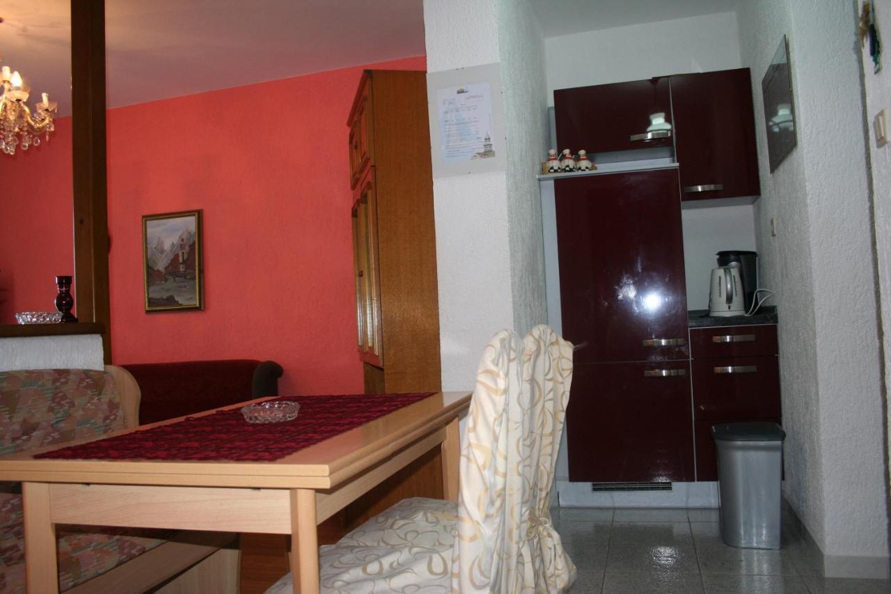 Apartmani Jankov Krk Town Exteriör bild