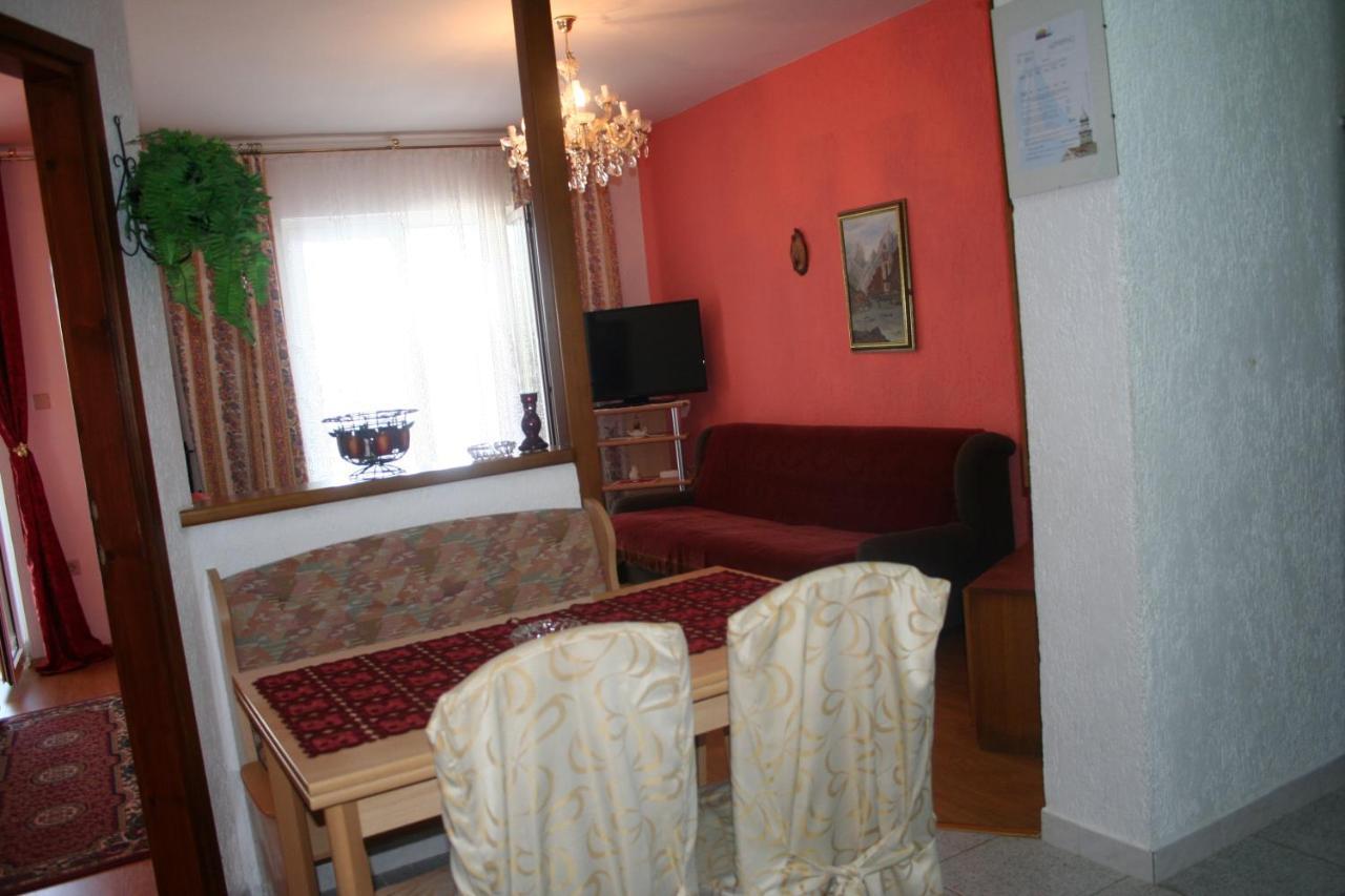 Apartmani Jankov Krk Town Exteriör bild